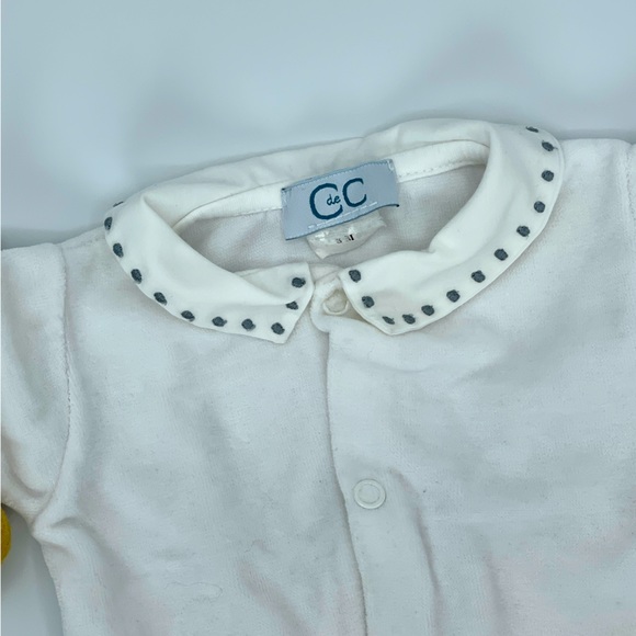 CdeC beautiful pajamas. White Velvet fabric. Excellent condition. 3 months. - Picture 3 of 4